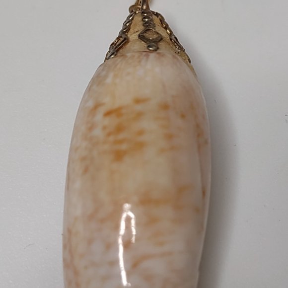 Cute 18 Inch Shell Pendant Necklace - Picture 7 of 16